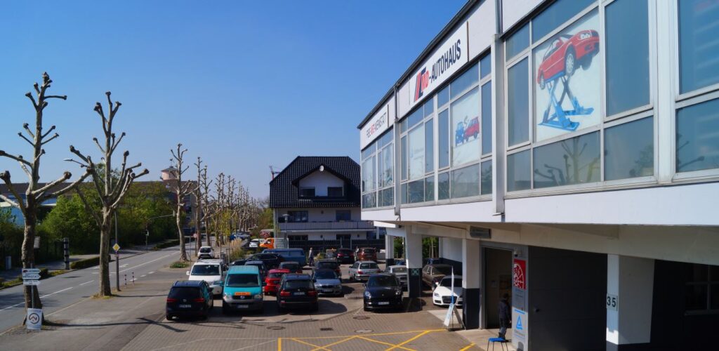 Autohaus-Schwetzingen-von-aussen